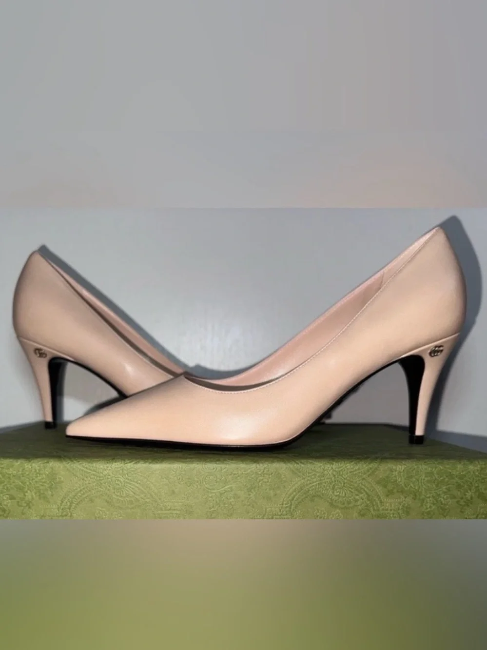 Gucci Leather Pointed Toe Double G Mid-Heel Slip On Pump Women’s Size 6 - Picture 10 of 10